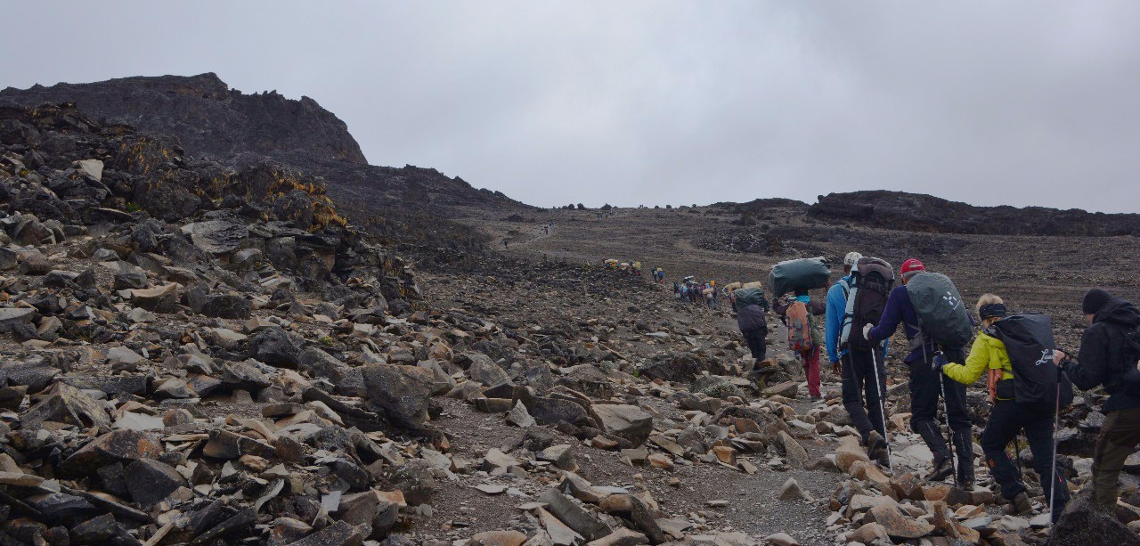 Kili Dag 5 Lång stenig väg