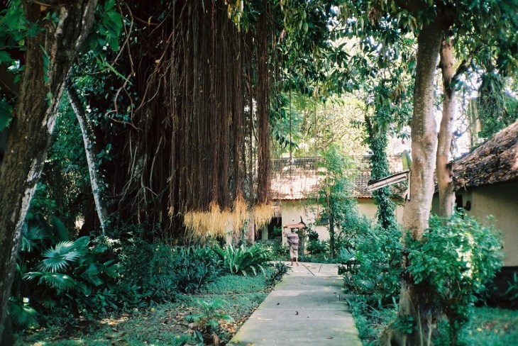 Gång till bungalown